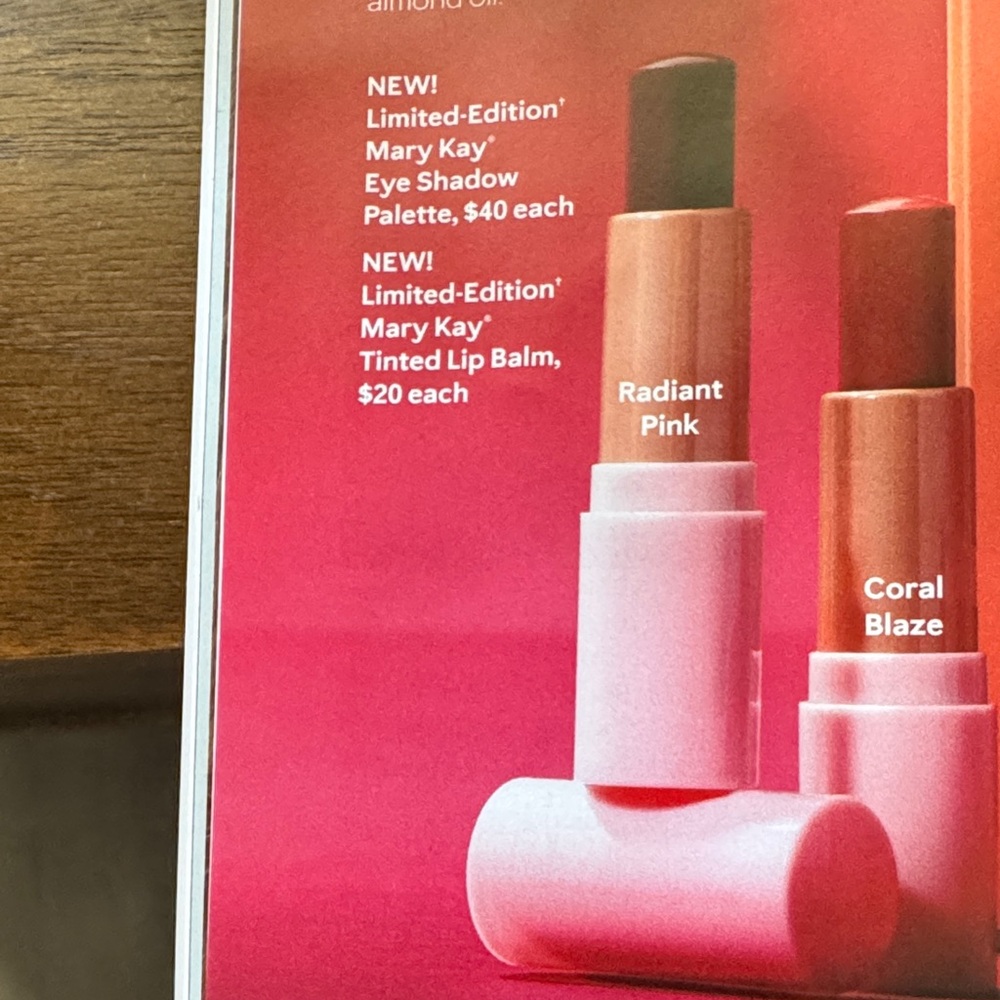 Mary Kay Limited Edition Coral Blaze Lip Gloss
